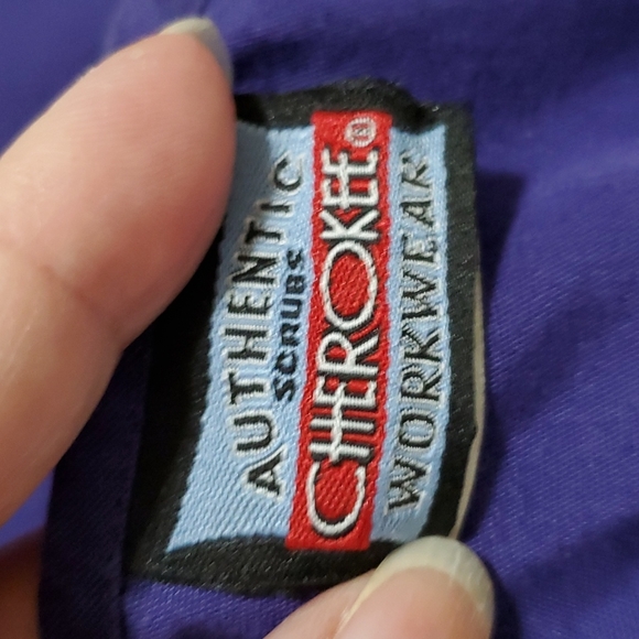 CHEROKEE WORKWEAR Purple Short SleeveV-Neck Scrub Shirt With Pockets Size Medium - Picture 2 of 5